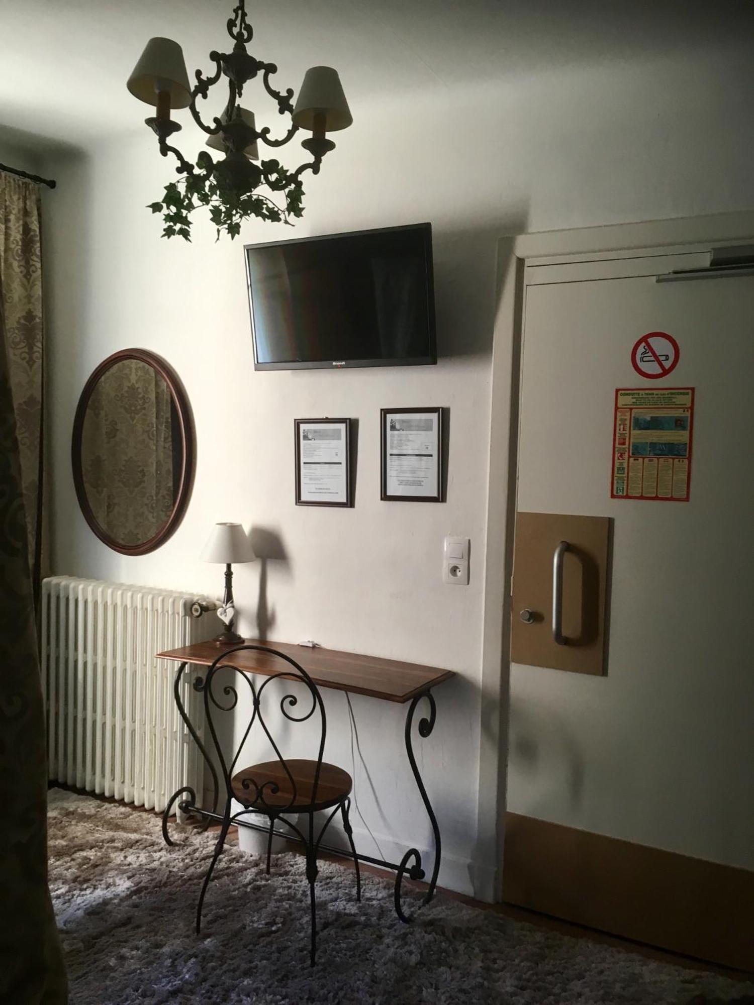 Hotel Boutique Saint-Louis Лизьё Экстерьер фото