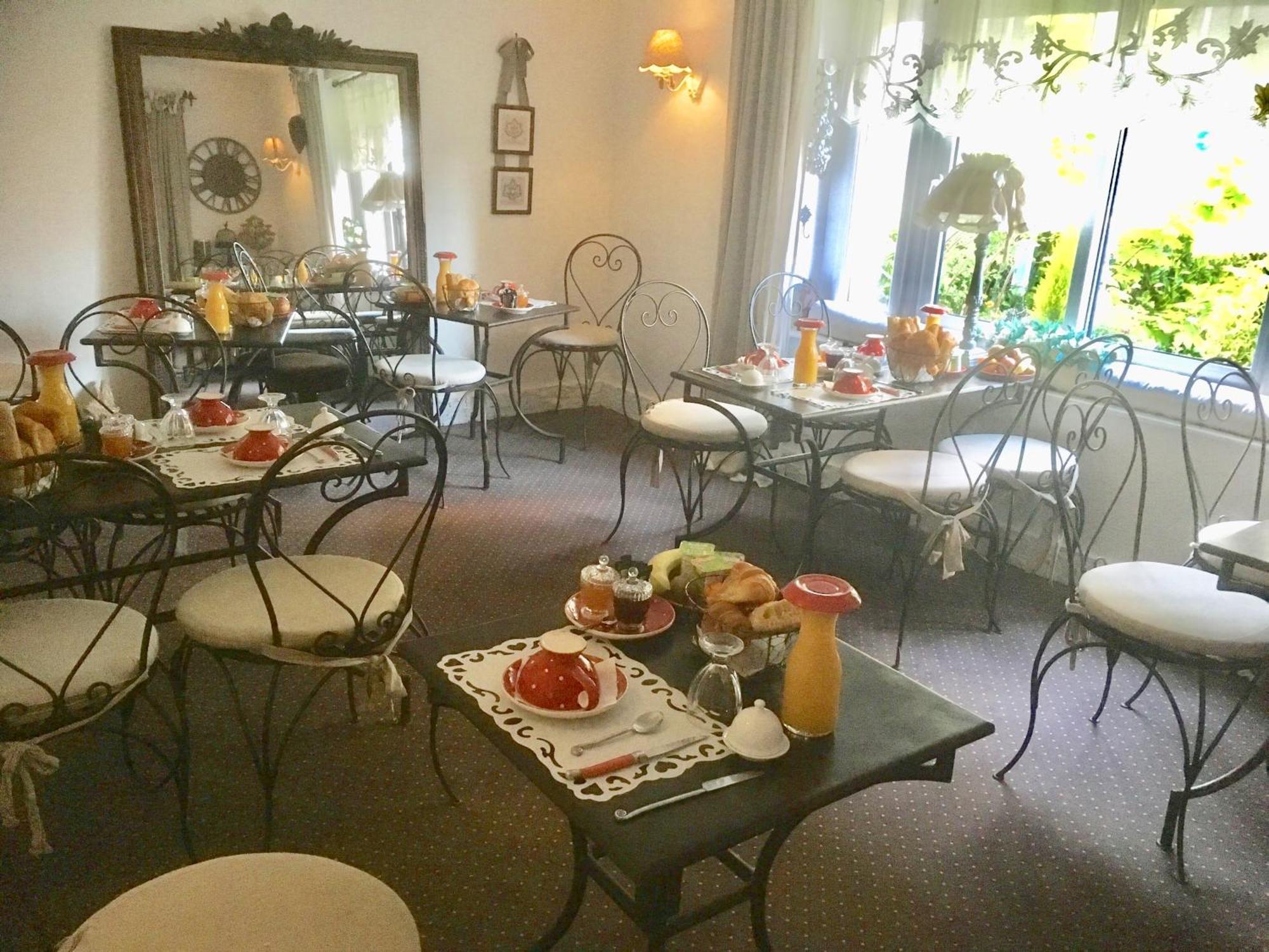 Hotel Boutique Saint-Louis Лизьё Экстерьер фото
