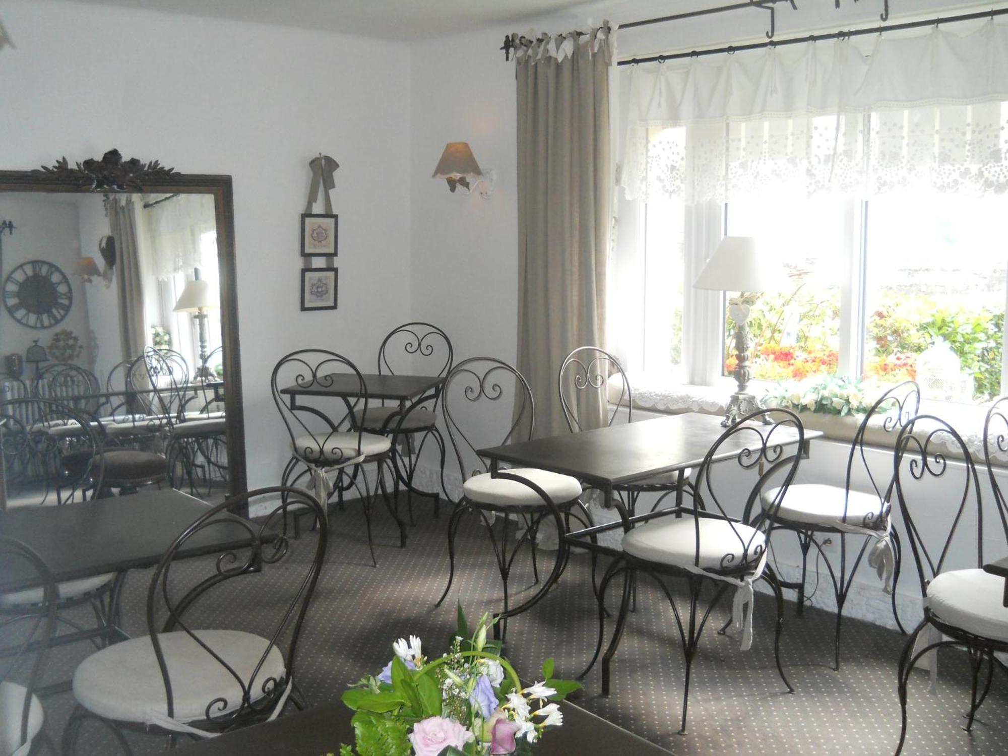 Hotel Boutique Saint-Louis Лизьё Экстерьер фото