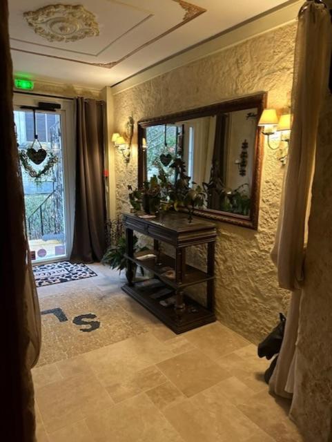 Hotel Boutique Saint-Louis Лизьё Экстерьер фото